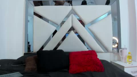 Katherine Foster online show from April 15, 2026, 9:37 pm