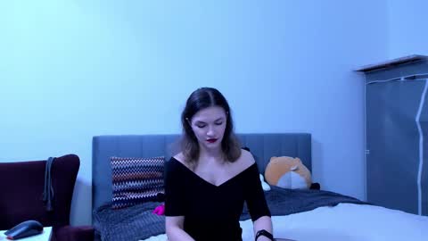 Katherine online show from November 20, 2025, 3:45 pm