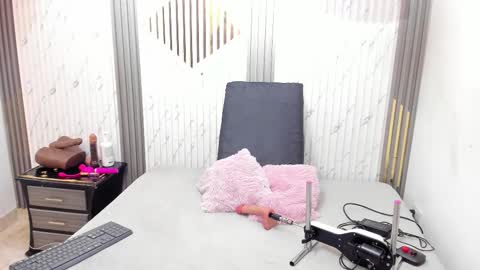 Katheryn online show from December 14, 2025, 3:45 am