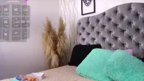 kathh_latorre online show from July 14, 2026, 1:28 pm