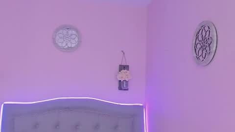 Kathia  online show from February 5, 2025, 7:07 am