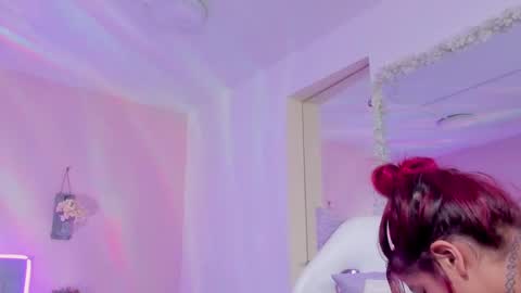 Kathia  online show from February 18, 2025, 9:43 am