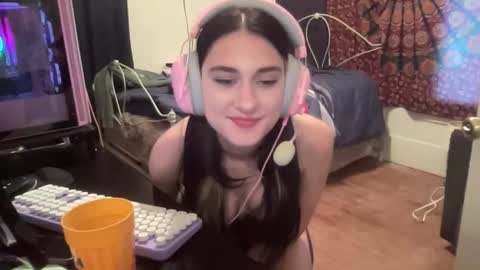 Snapshot of kathiscute chatting on October 11, 2025, 11:36 pm Kathryn online show from October 11, 2025, 11:36 pm