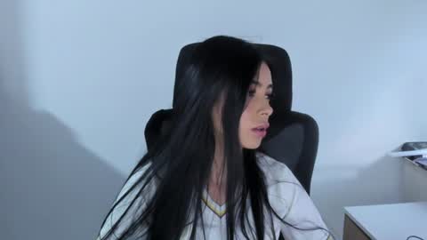 Katia  online show from June 17, 2026, 4:30 pm