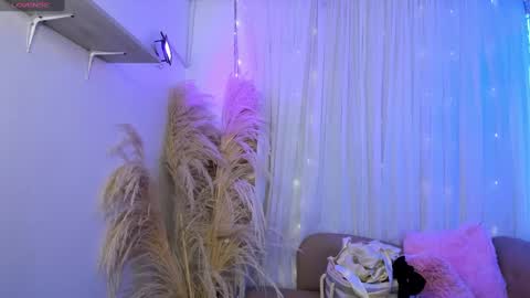 KATIA  online show from October 10, 2025, 12:15 pm