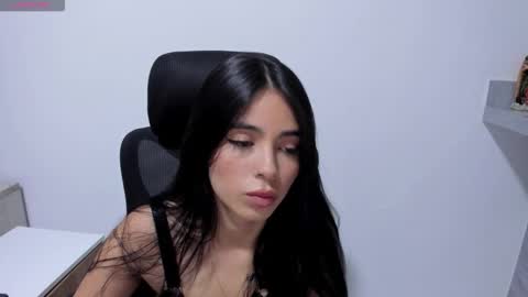 Snapshot of katialips_ chatting on January 13, 2026, 4:12 pm Katia online show from January 13, 2026, 4:12 pm