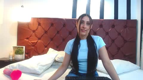 Snapshot of katianoir chatting on March 6, 2025, 3:02 pm Katherine online show from March 6, 2025, 3:02 pm