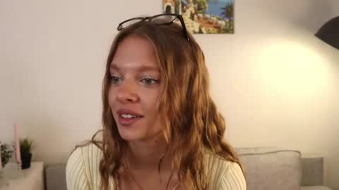 Snapshot of katie_hawkins chatting on July 12, 2026, 6:04 am Mary online show from July 12, 2026, 6:04 am