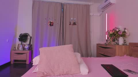 Snapshot of katie_ness chatting on March 6, 2026, 3:08 pm Kate online show from March 6, 2026, 3:08 pm