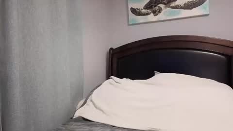 Katie Coxxwell online show from January 12, 2026, 5:01 am