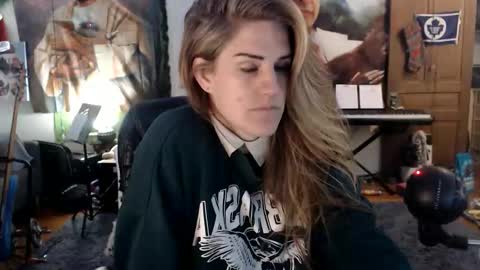 Katie online show from April 24, 2026, 4:04 am