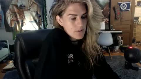 Snapshot of katiecutie_5 chatting on July 1, 2026, 5:09 am Katie online show from July 1, 2026, 5:09 am