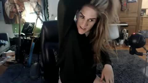 Snapshot of katiecutie_5 chatting on July 8, 2026, 4:17 am Katie online show from July 8, 2026, 4:17 am