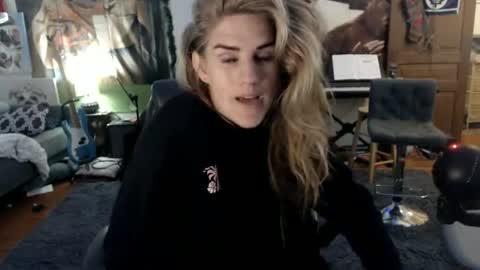 Snapshot of katiecutie_5 chatting on August 5, 2026, 4:59 am Katie online show from August 5, 2026, 4:59 am