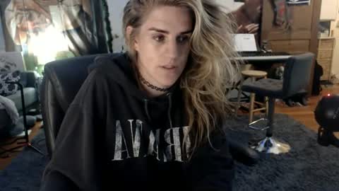 Snapshot of katiecutie_5 chatting on August 6, 2026, 4:36 am Katie online show from August 6, 2026, 4:36 am