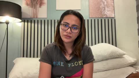 katiefrox  online show from July 14, 2026, 10:21 am
