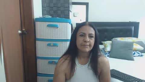 Snapshot of katiehotx chatting on December 24, 2024, 4:08 pm katie online show from December 24, 2024, 4:08 pm