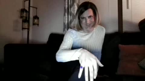 katieutopia online show from January 8, 2026, 3:31 am