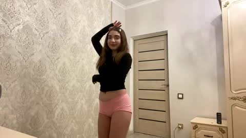 Snapshot of katinaflatau chatting on June 2, 2026, 7:49 pm Rosie online show from June 2, 2026, 7:49 pm