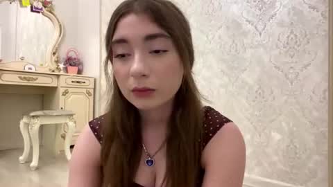 Snapshot of katinaflatau chatting on July 5, 2026, 5:42 pm Rosie online show from July 5, 2026, 5:42 pm