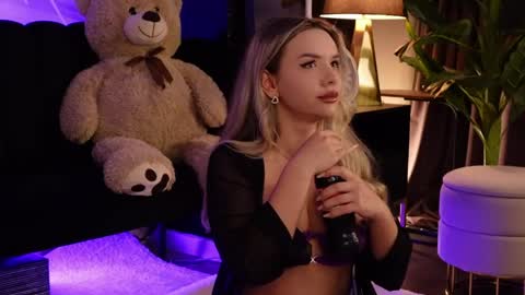 KatJolie online show from June 2, 2026, 6:54 pm