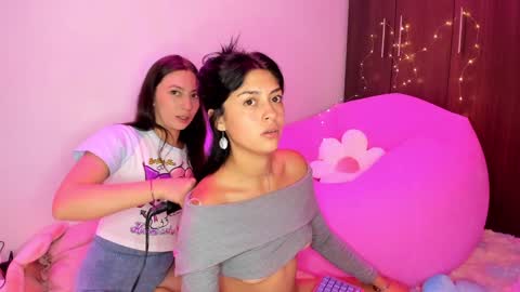 Snapshot of katrinrosex chatting on December 9, 2024, 11:45 pm Katrin online show from December 9, 2024, 11:45 pm