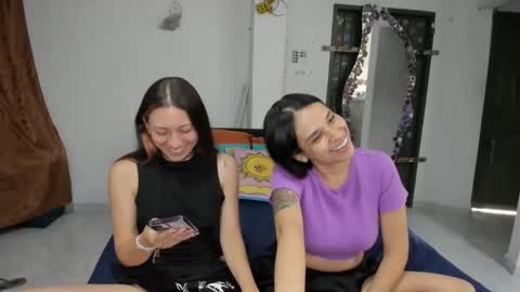 Snapshot of katrinrosex chatting on October 24, 2025, 9:22 pm Katrin online show from October 24, 2025, 9:22 pm