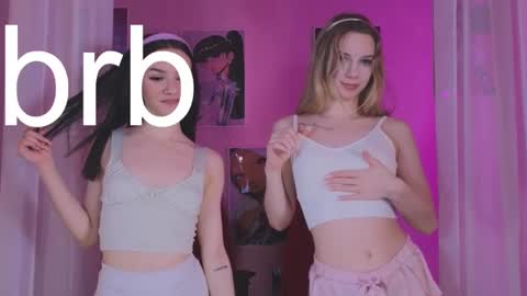 katt_yy online show from February 23, 2025, 3:40 pm