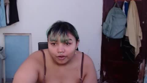 katteyes_ online show from May 13, 2026, 8:49 pm