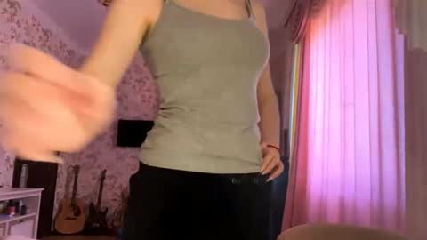 Snapshot of kattiemichelson chatting on May 13, 2026, 5:27 am Molly online show from May 13, 2026, 5:27 am