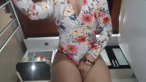 KattleyaGrey online show from September 12, 2025, 9:04 pm