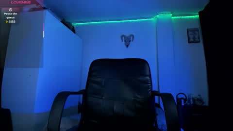 kattx   independent model online show from March 10, 2026, 12:48 am