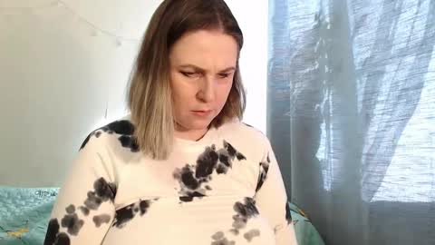 Katty Fox online show from April 8, 2026, 8:14 am