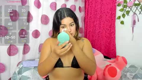 Snapshot of kattybeeckxxx chatting on January 24, 2025, 11:04 am kattybeeckxxx online show from January 24, 2025, 11:04 am