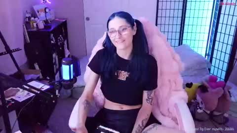 Kat Woods online show from July 3, 2026, 1:01 am