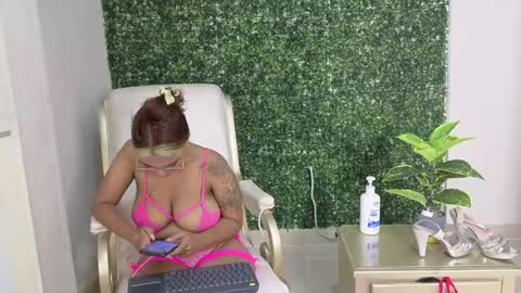Snapshot of katy_love222 chatting on May 23, 2026, 7:18 pm katy_love222 online show from May 23, 2026, 7:18 pm