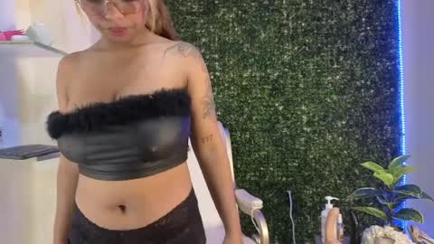 Snapshot of katy_love222 chatting on May 29, 2026, 8:07 pm katy_love222 online show from May 29, 2026, 8:07 pm