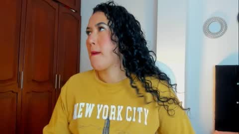 Snapshot of katyajhonss chatting on October 4, 2025, 7:23 pm KATYAJHONSS online show from October 4, 2025, 7:23 pm