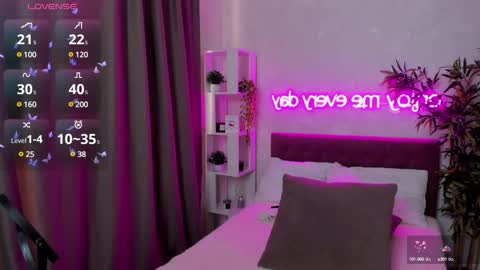 Kate online show from February 19, 2025, 10:01 am