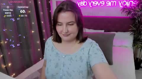 Kate online show from October 15, 2025, 5:40 am