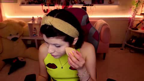 Snapshot of katyazaitseva chatting on April 23, 2026, 12:26 pm Katya online show from April 23, 2026, 12:26 pm