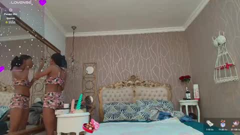 Snapshot of katybrowns chatting on October 13, 2025, 8:53 pm KATY online show from October 13, 2025, 8:53 pm