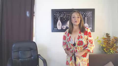 Snapshot of katye_milf1 chatting on January 13, 2026, 1:05 pm Mrs. Katie online show from January 13, 2026, 1:05 pm