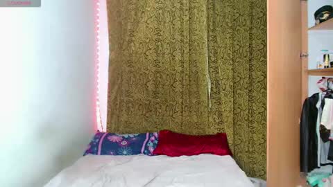 Snapshot of katykennex chatting on October 18, 2025, 10:32 pm KATY online show from October 18, 2025, 10:32 pm