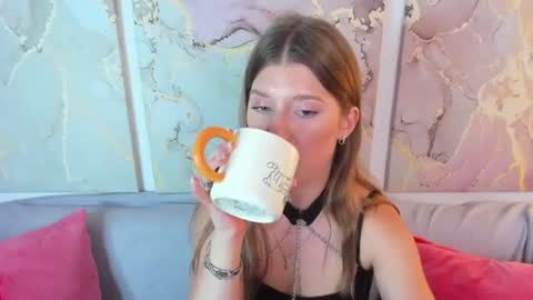 katymeaw online show from July 2, 2026, 3:23 am