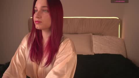 Mia  Lovense is active Private is Open online show from January 14, 2026, 4:51 am