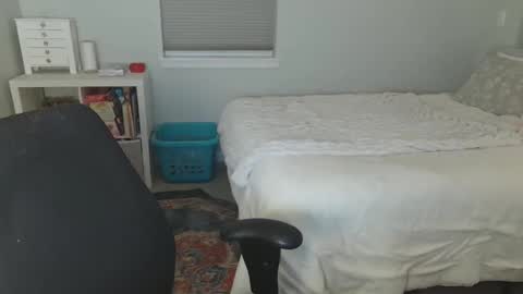 Katy online show from April 11, 2026, 3:11 am