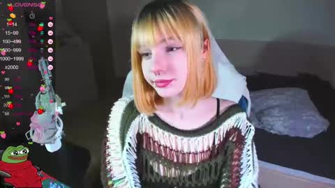 Snapshot of kawaii_power_uwu chatting on January 25, 2025, 11:55 am Kira-chan online show from January 25, 2025, 11:55 am