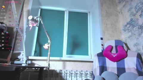 Snapshot of kawaii_power_uwu chatting on September 12, 2025, 10:04 am Kira-chan online show from September 12, 2025, 10:04 am