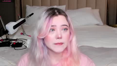 Yuki  online show from January 24, 2025, 8:44 am